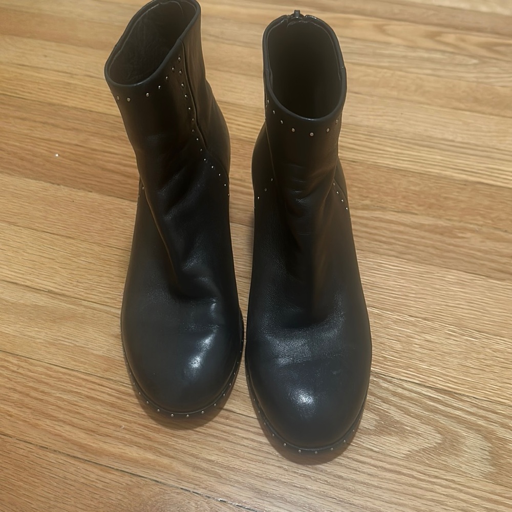 Short booties